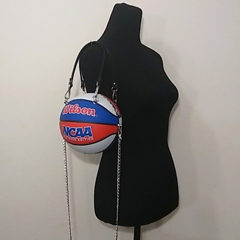 NWT HANDMADE Small RED, WHITE & BLUE Wilson Basketball Purse 🏀 - Picture 5 of 16